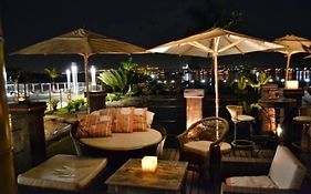 Flat Life Resort